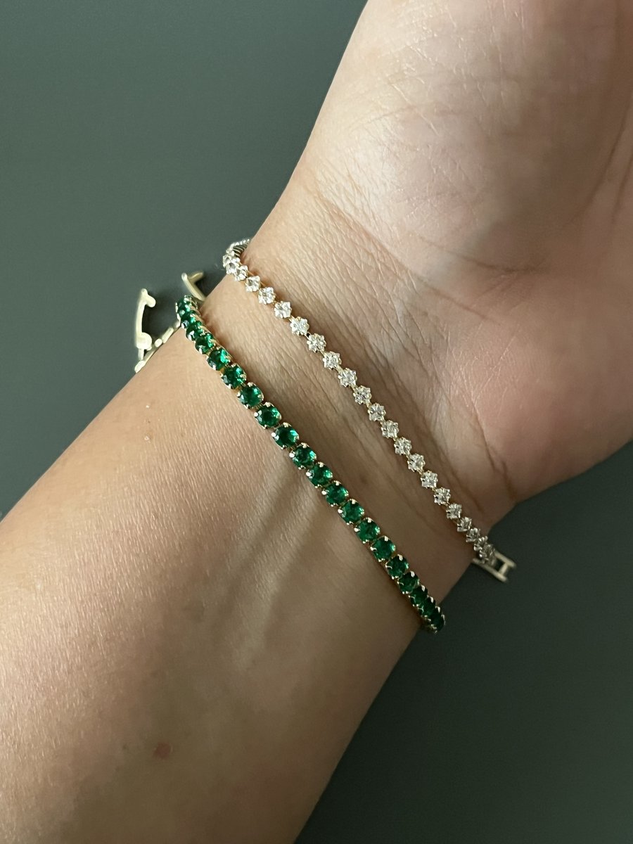 Delicate Studded Bracelet 